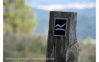 Wegezeichen der Rothaarsteig-spuren