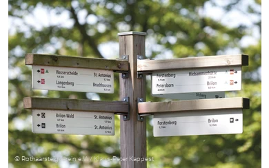 Wegweiser am Rothaarsteig