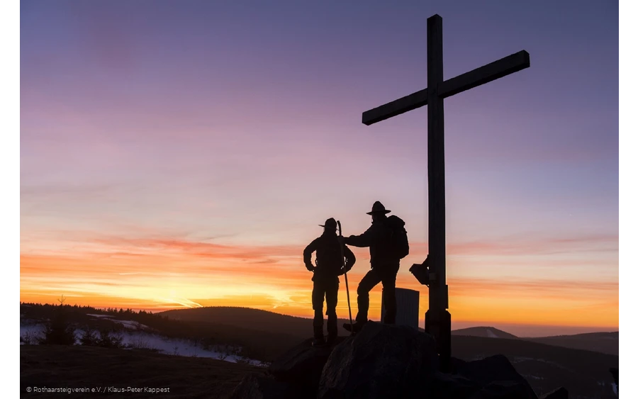 Ranger des Landesbetrieb Wald und Holz am Rothaarsteig auf dem Clemensberg