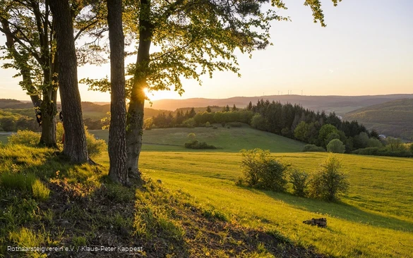 Sonnenuntergang auf dem Kornberg bei Dillenburg