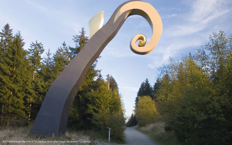 Krummstab von Heinrich Brummack am WaldSkulpturenWeg Wittgenstein - Sauerland