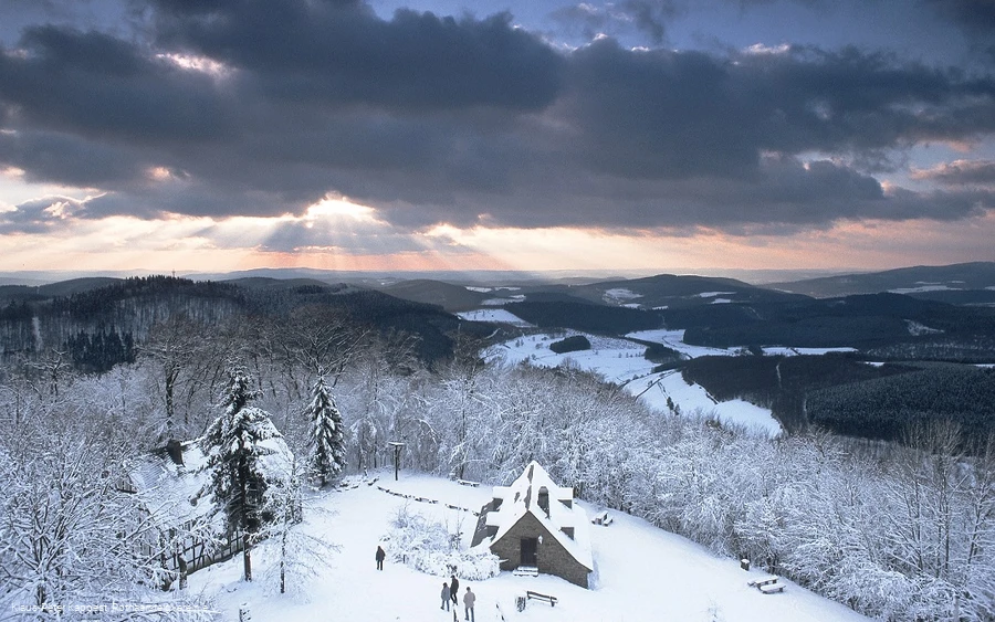 Ausblick von der Ginsburg im Winter