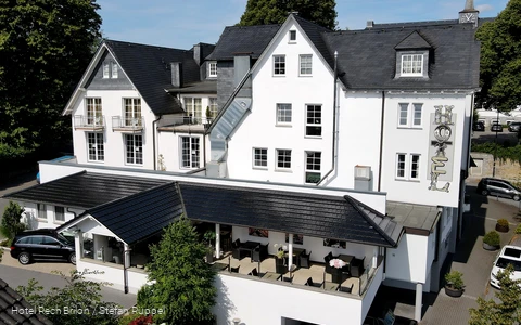 Außenansicht Hotel Rech Brilon