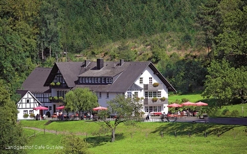 Außenansicht Landgasthof Café Gut Ahe