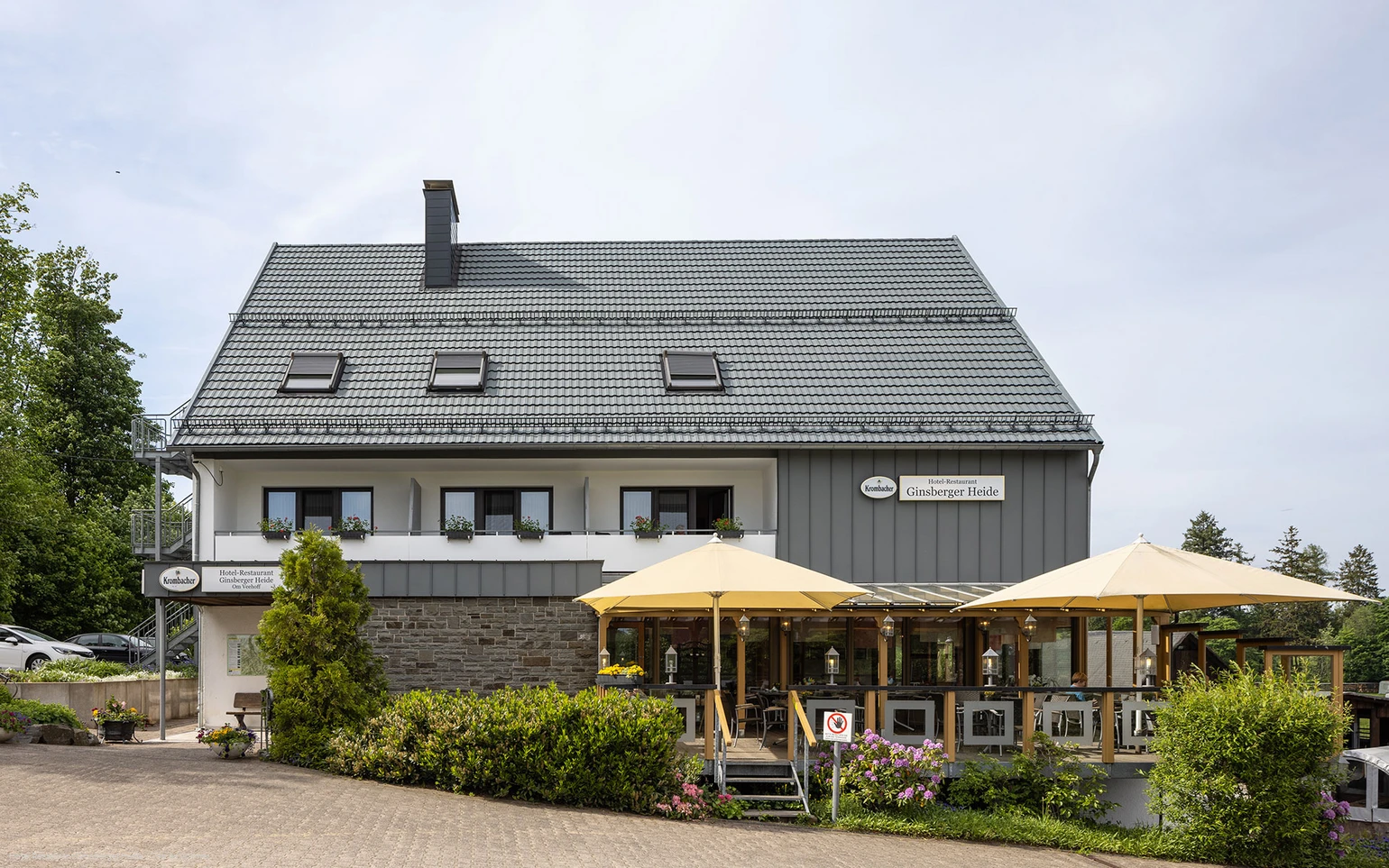 Außenansicht Hotel Restaurant Ginsberger