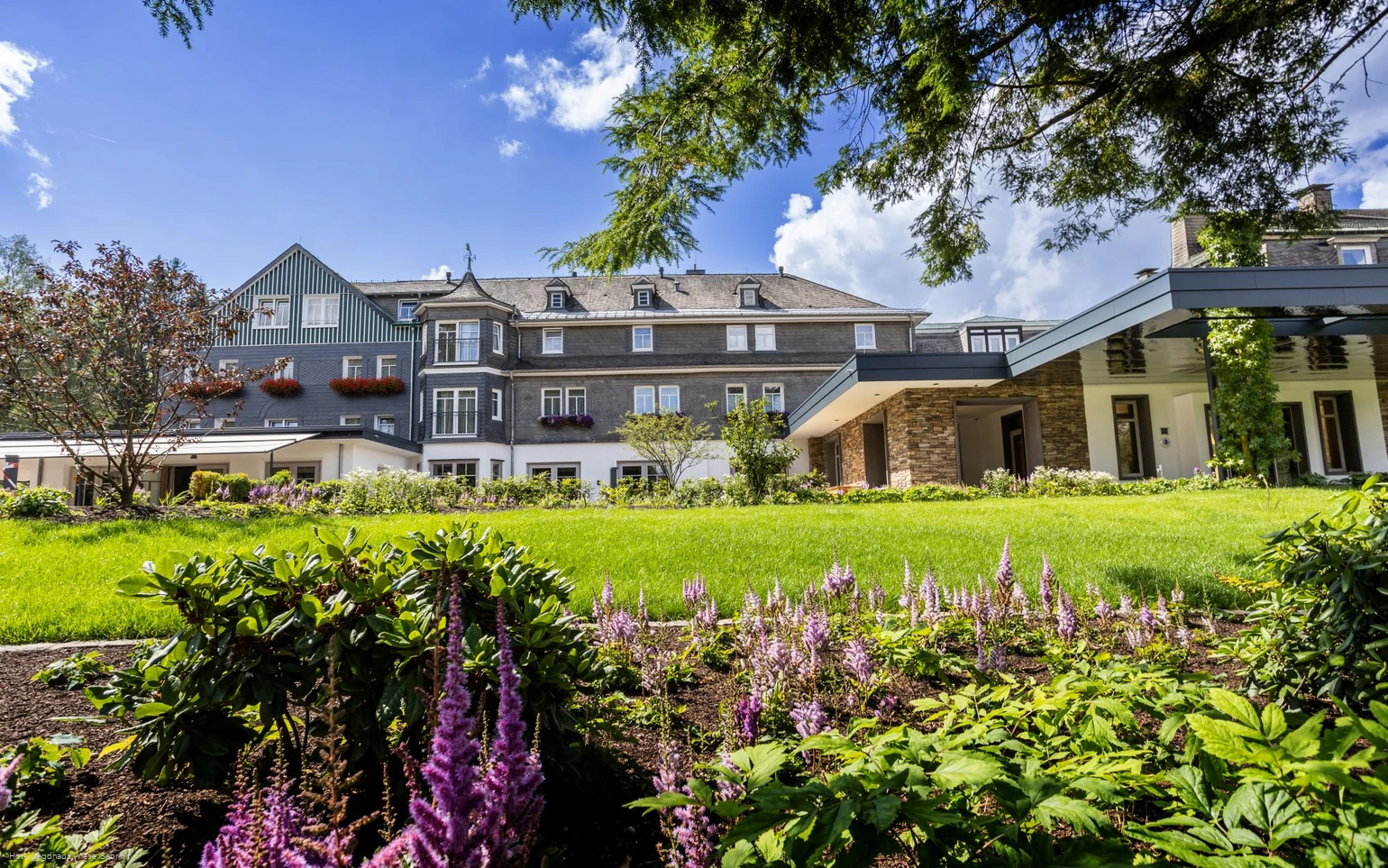 Außenansicht Hotel Jagdhaus Wiese