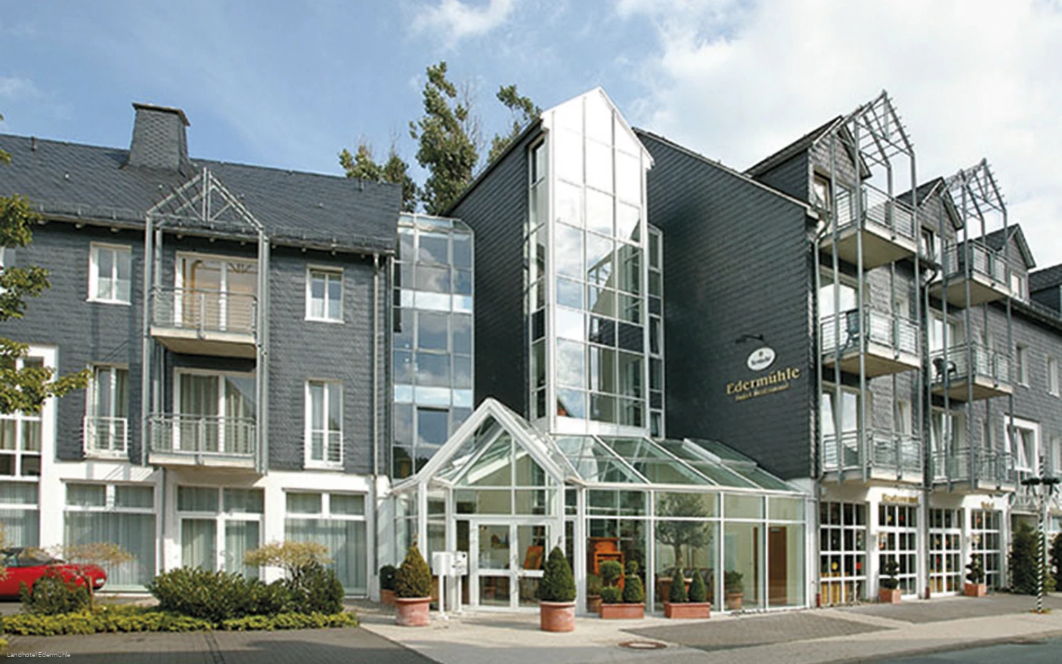 Außenansicht Landhotel Edermühle Erndtebrück