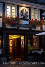 Außenansicht Landhotel Gasthof SChütte Eingangsbereich