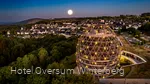 Außenansicht Rothaarsteig Qualitätsbetrieb Hotel Oversum Winterberg bei Nacht