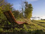 Rothaarsteig-Waldsofa auf einer Lichtung